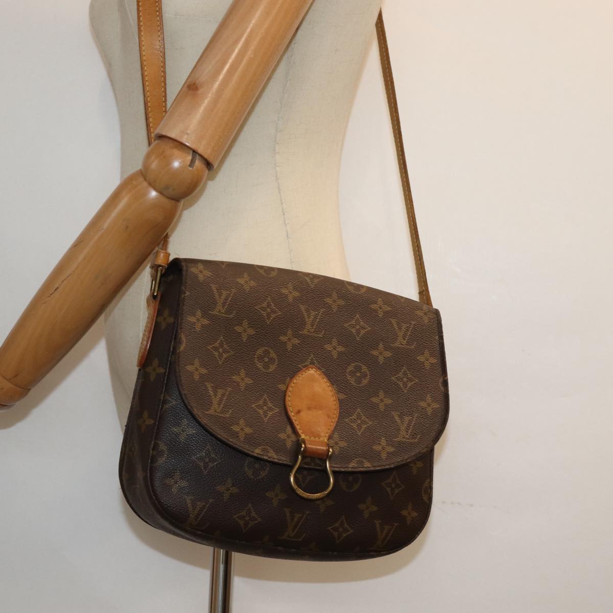 LOUIS VUITTON Monogram Saint Cloud GM Shoulder Bag M51242 LV Auth 79391