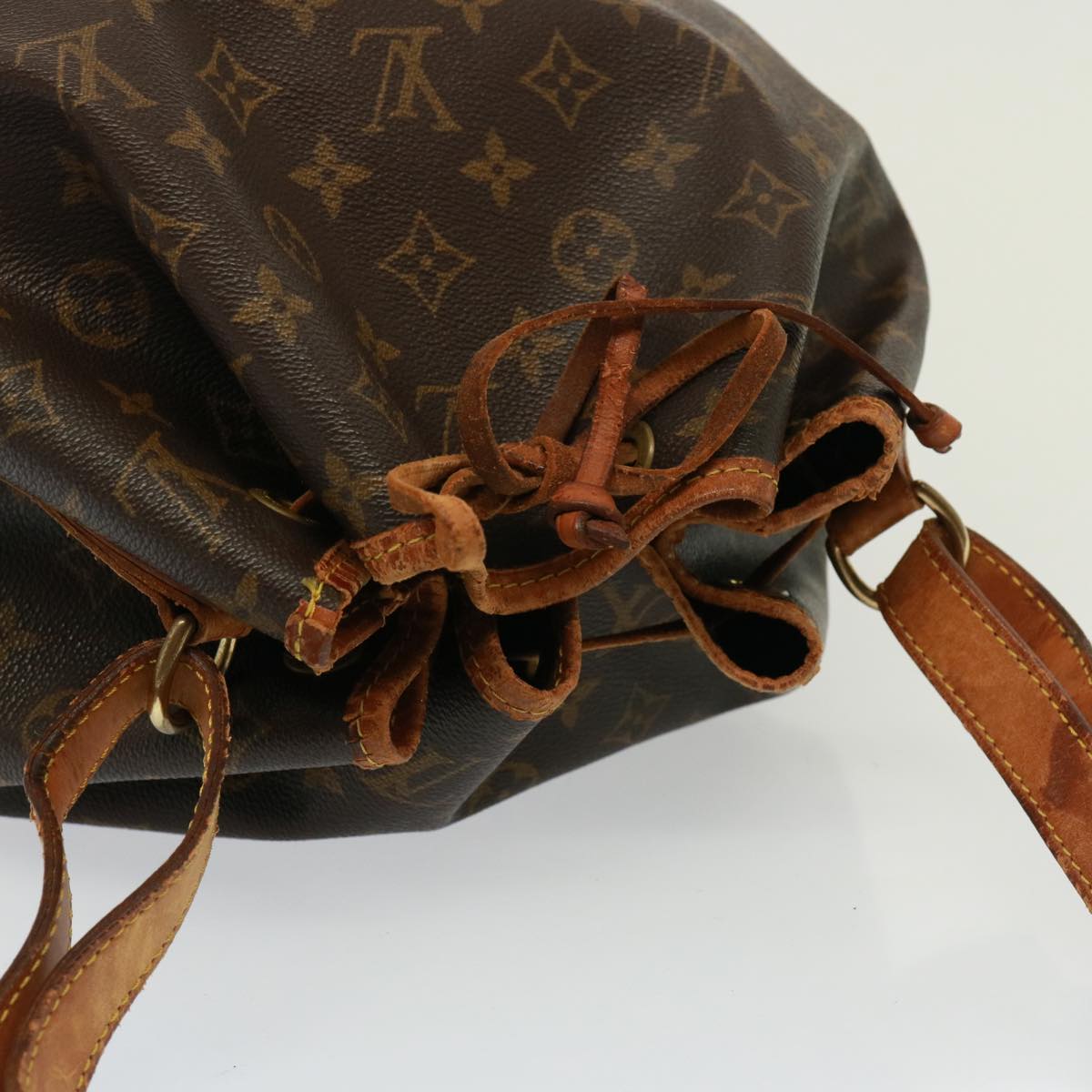 LOUIS VUITTON Monogram Petit Noe Shoulder Bag M42226 LV Auth 79396