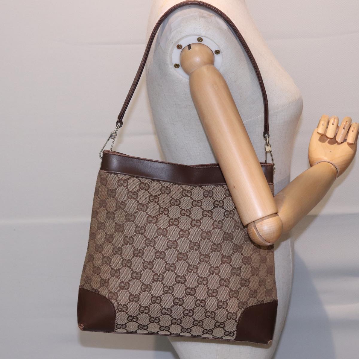 GUCCI GG Canvas Shoulder Bag Beige 001 4231 Auth 79419