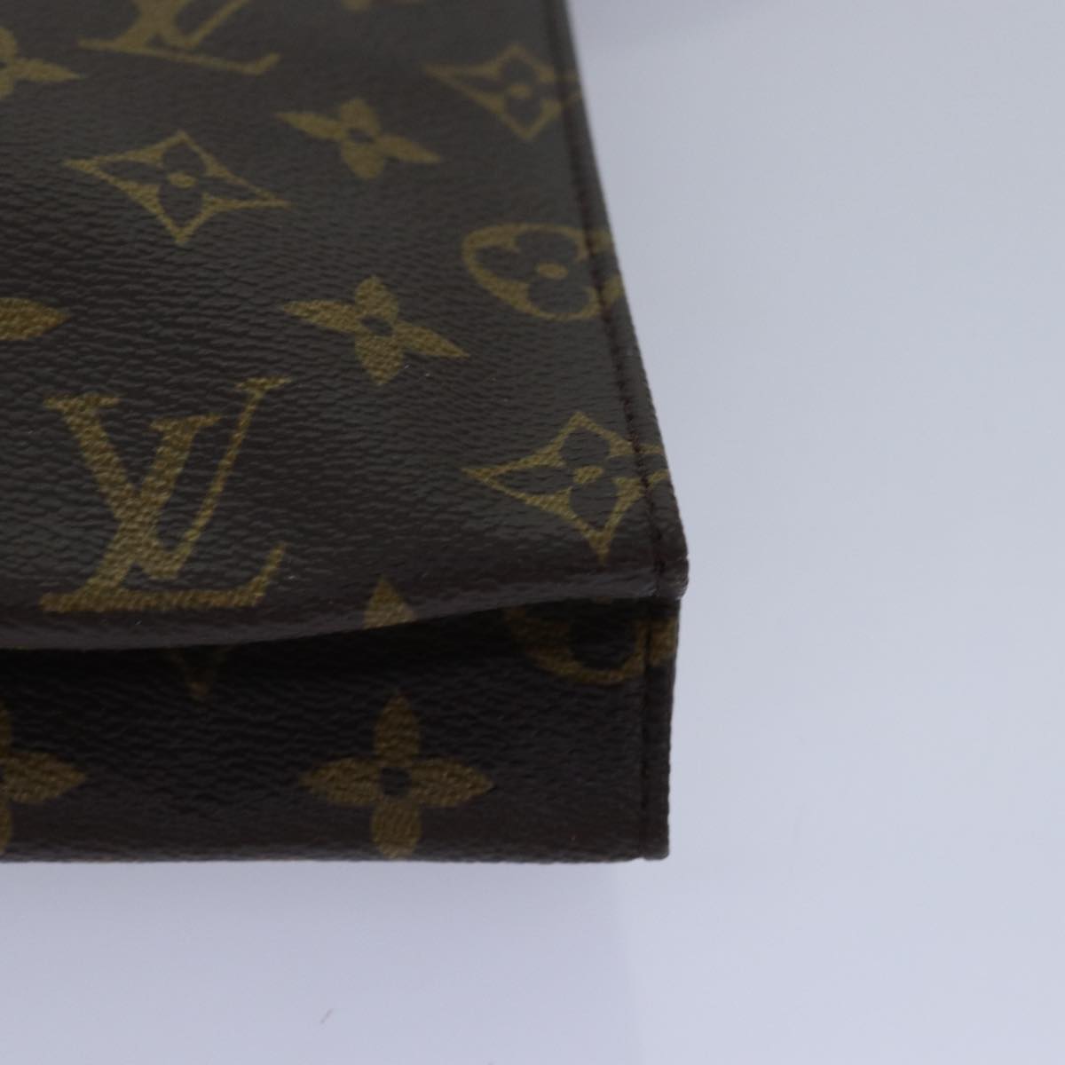 LOUIS VUITTON Monogram Poche Toilette 26 Pouch M47542 LV Auth 79428