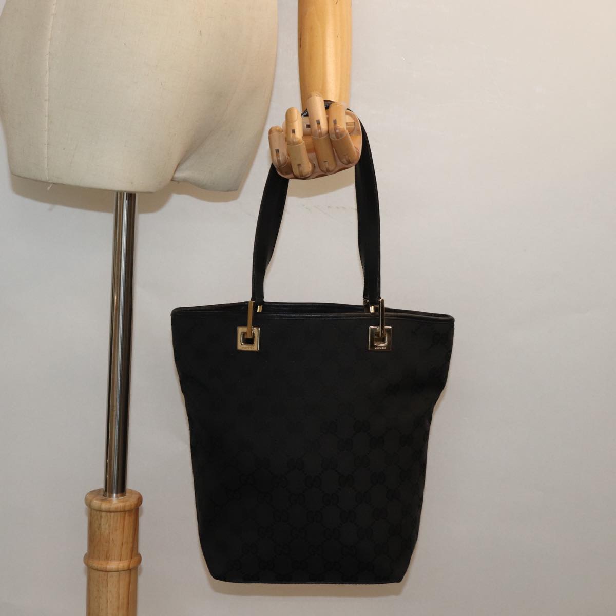 GUCCI GG Canvas Tote Bag Black 002 1099 Auth 79477