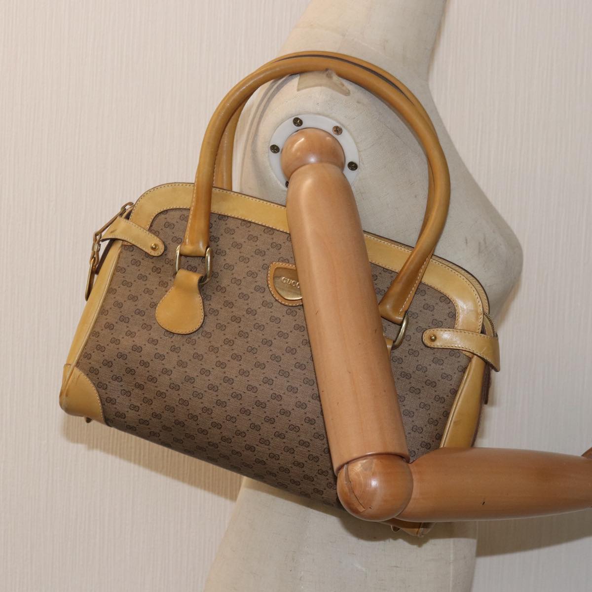 GUCCI Micro GG Supreme Hand Bag PVC Leather Beige 000 106 1325 Auth 79521