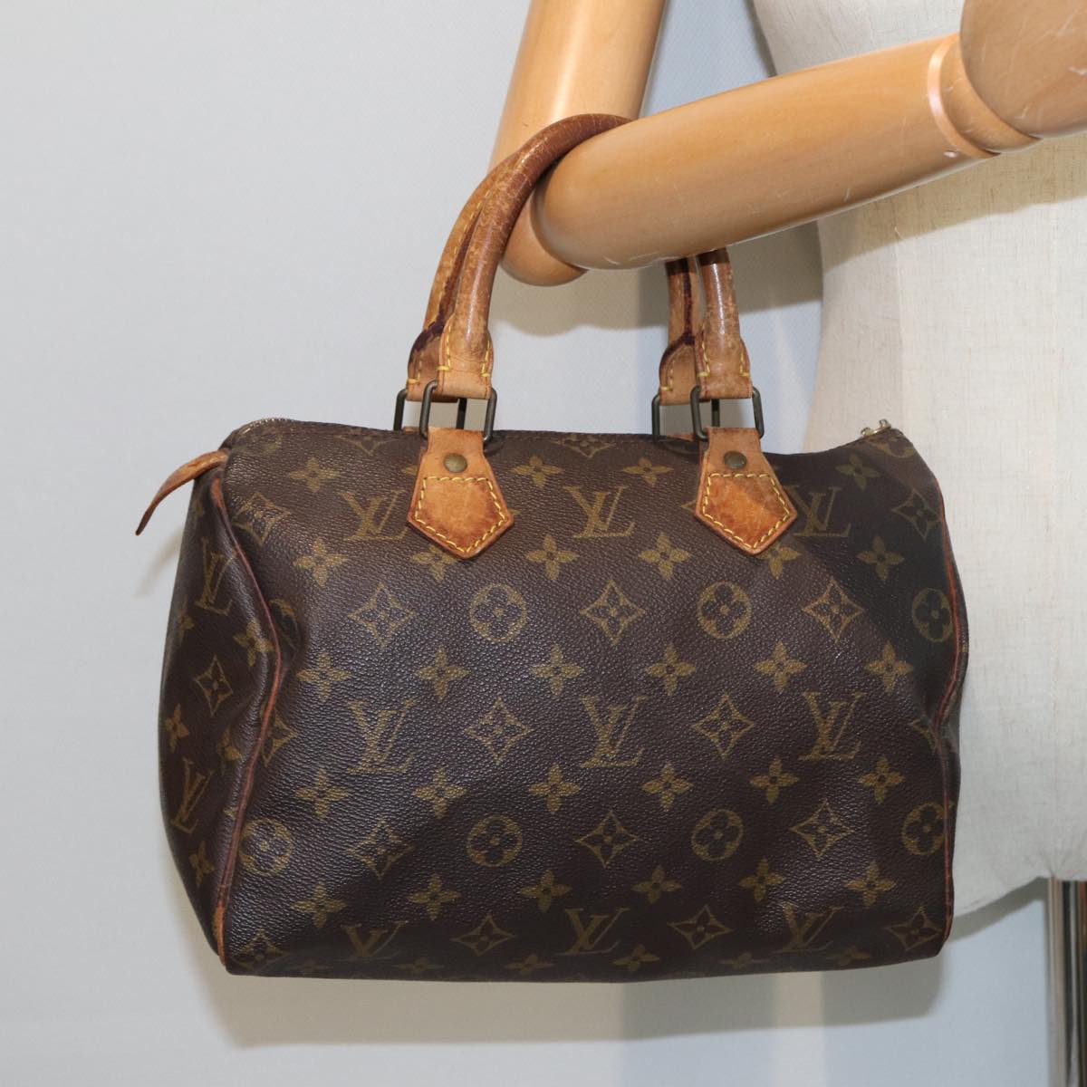 LOUIS VUITTON Monogram Speedy 25 Hand Bag M41528 LV Auth 79595