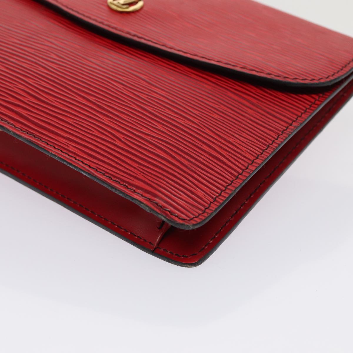 LOUIS VUITTON Epi Montagne 20 Clutch Bag Red LV Auth 79657