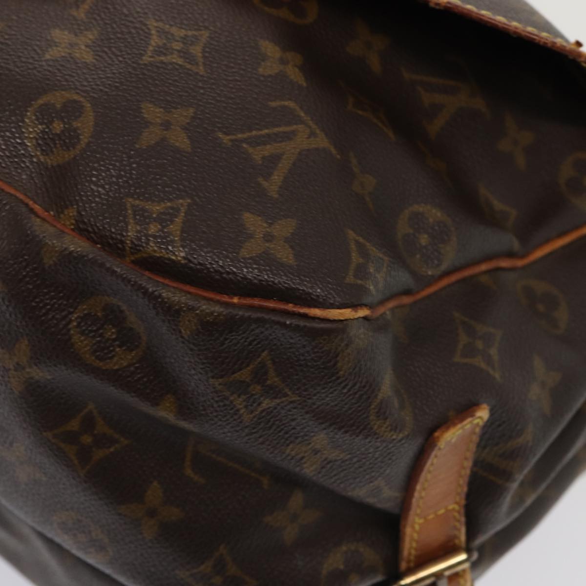 LOUIS VUITTON Monogram Saumur 35 Shoulder Bag M42254 LV Auth 79678