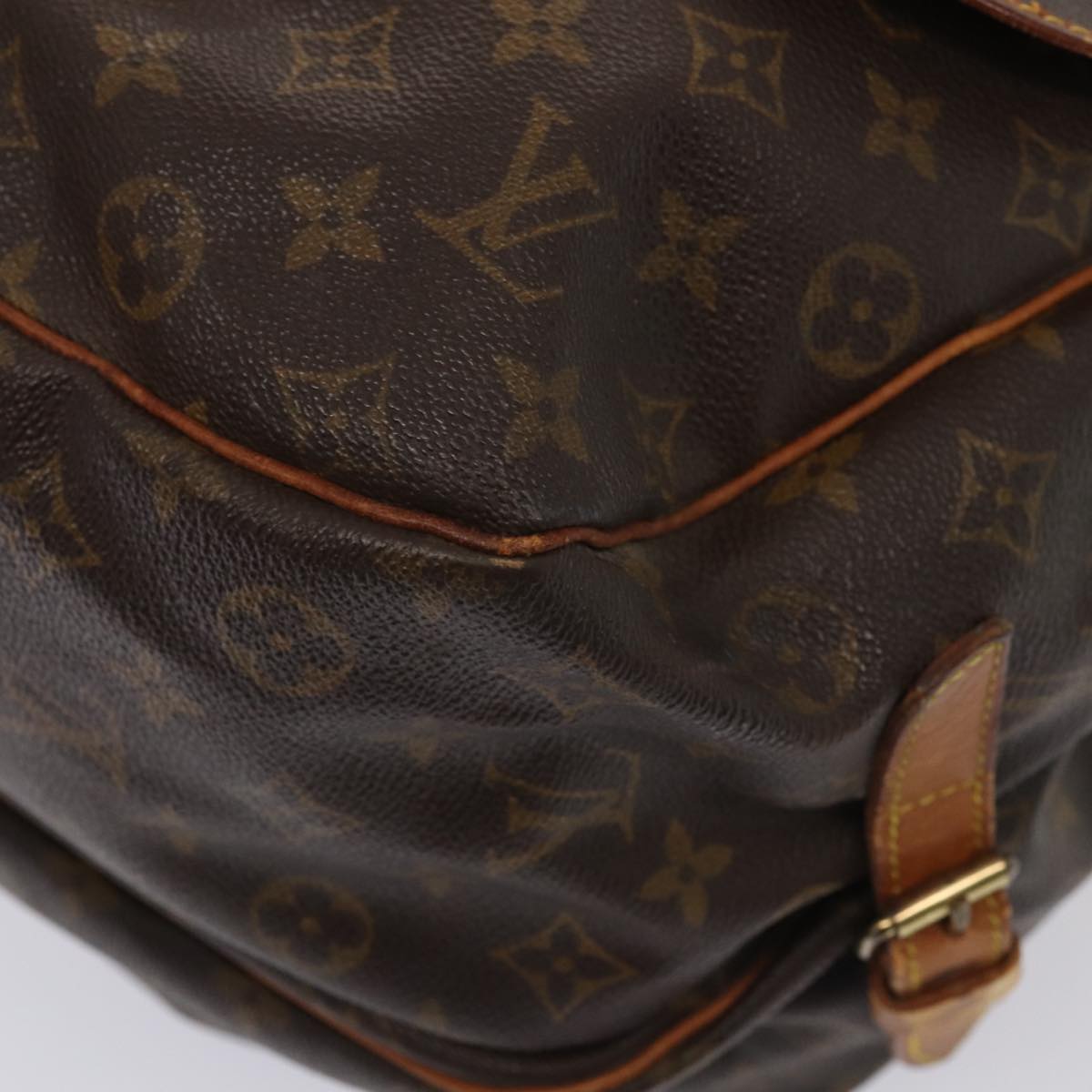 LOUIS VUITTON Monogram Saumur 35 Shoulder Bag M42254 LV Auth 79678