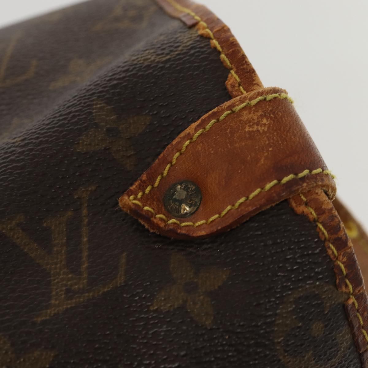 LOUIS VUITTON Monogram Saumur 35 Shoulder Bag M42254 LV Auth 79678