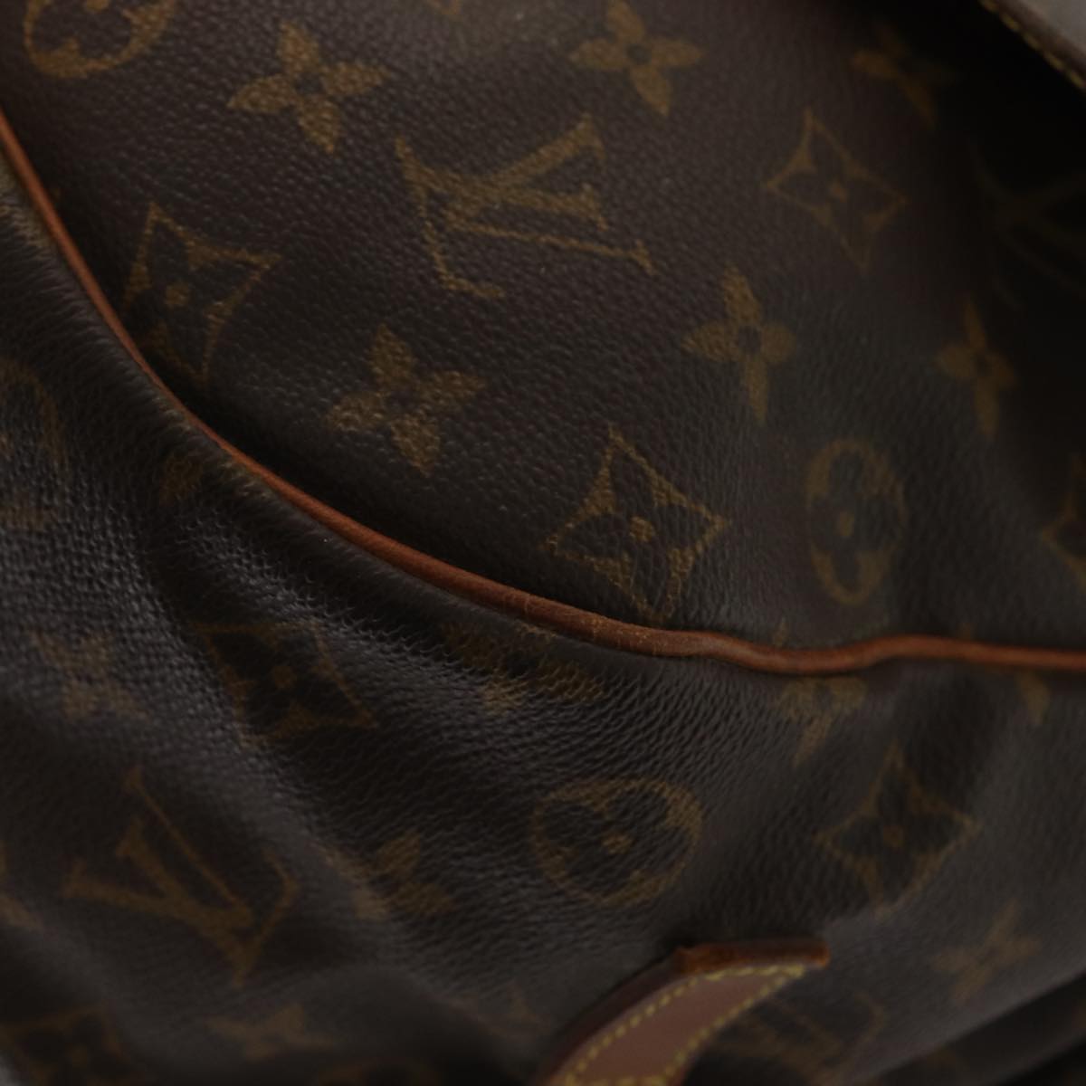 LOUIS VUITTON Monogram Saumur 35 Shoulder Bag M42254 LV Auth 79697