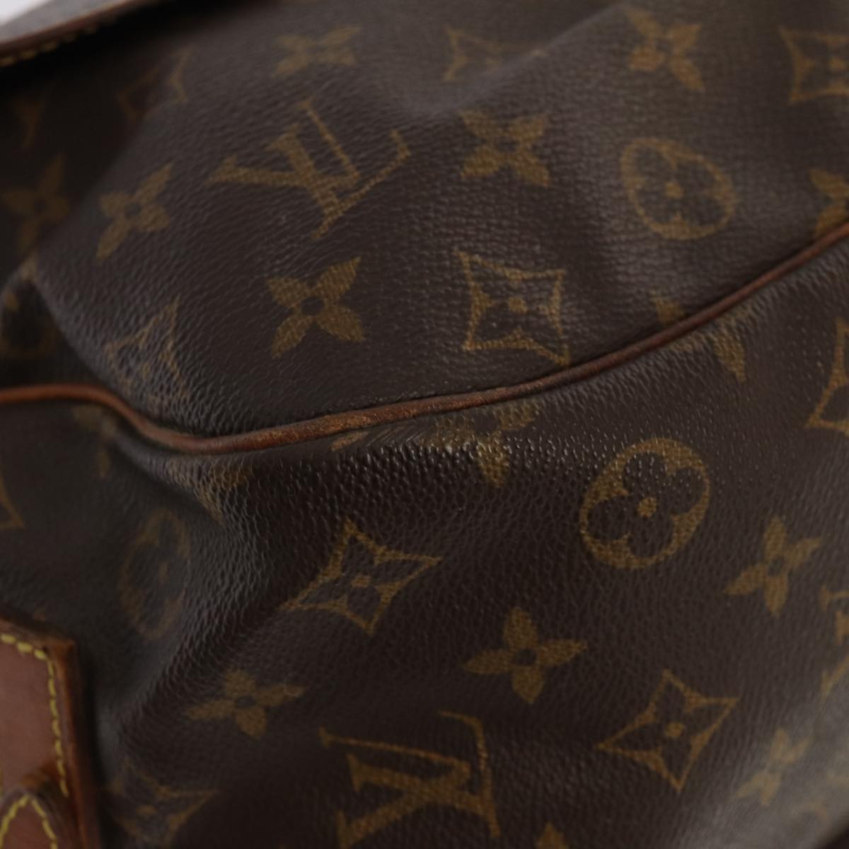 LOUIS VUITTON Monogram Saumur 35 Shoulder Bag M42254 LV Auth 79697