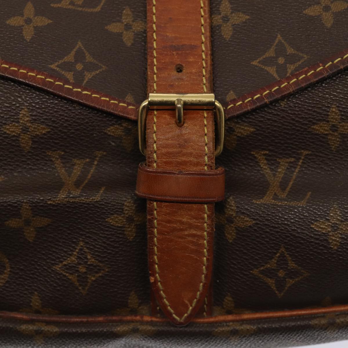 LOUIS VUITTON Monogram Saumur 35 Shoulder Bag M42254 LV Auth 79697