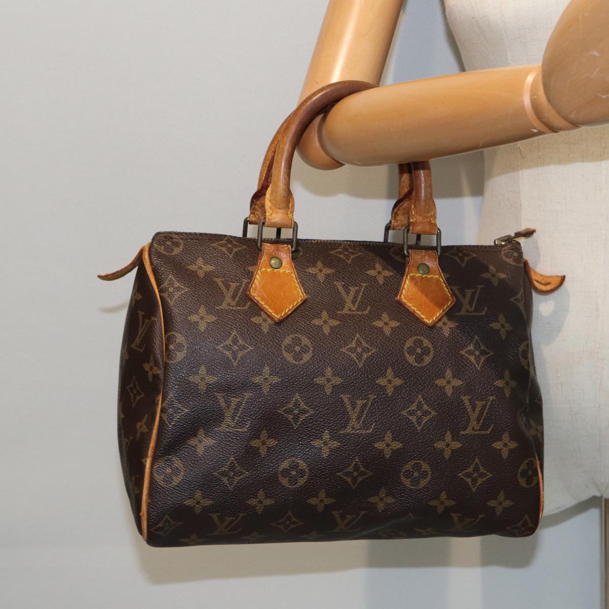 LOUIS VUITTON Monogram Speedy 25 Hand Bag M41528 LV Auth 79723