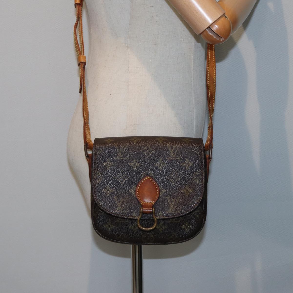 LOUIS VUITTON Monogram Saint Cloud PM Shoulder Bag M51244 LV Auth 79755