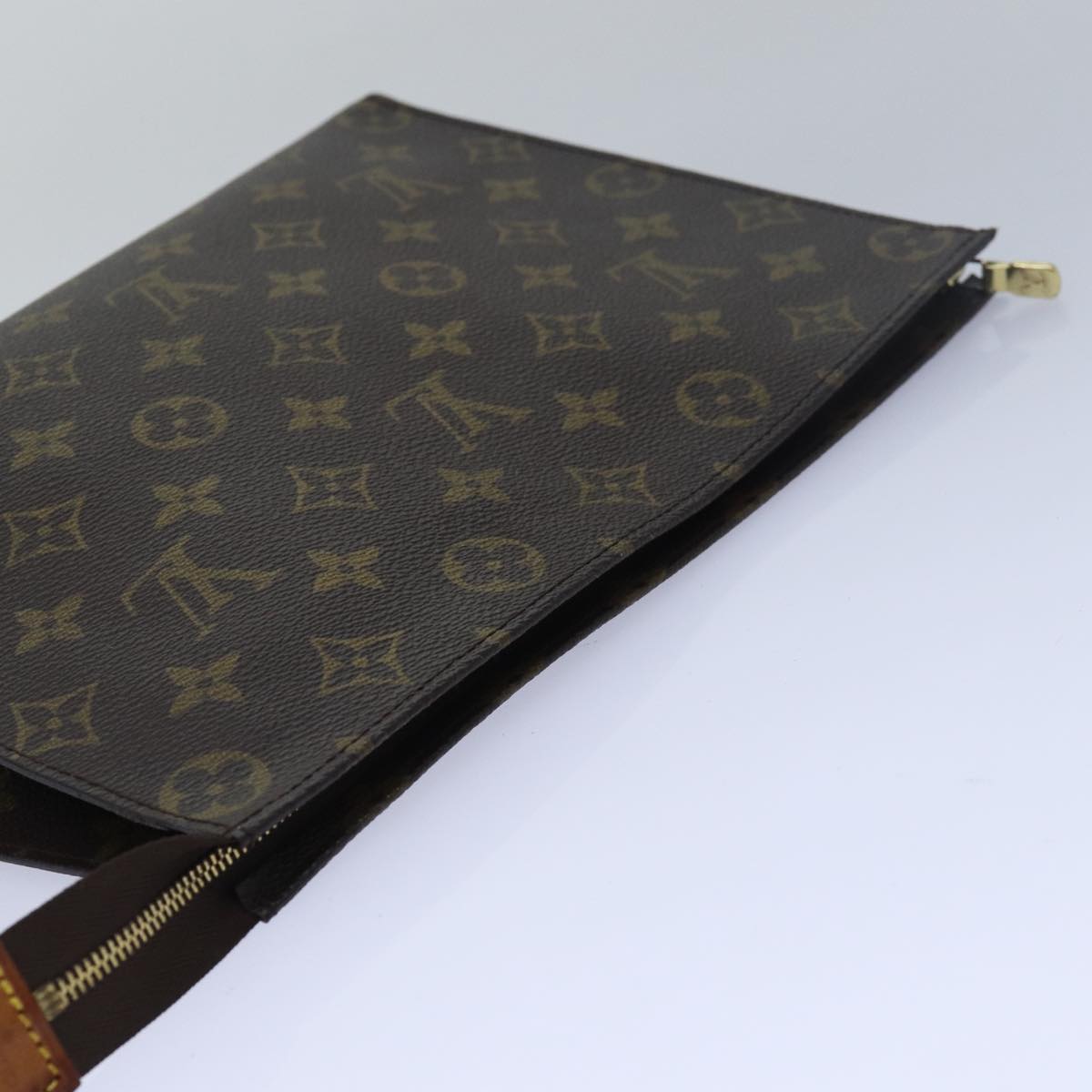 LOUIS VUITTON Monogram Poche Toilette 26 Pouch M47542 LV Auth 79928