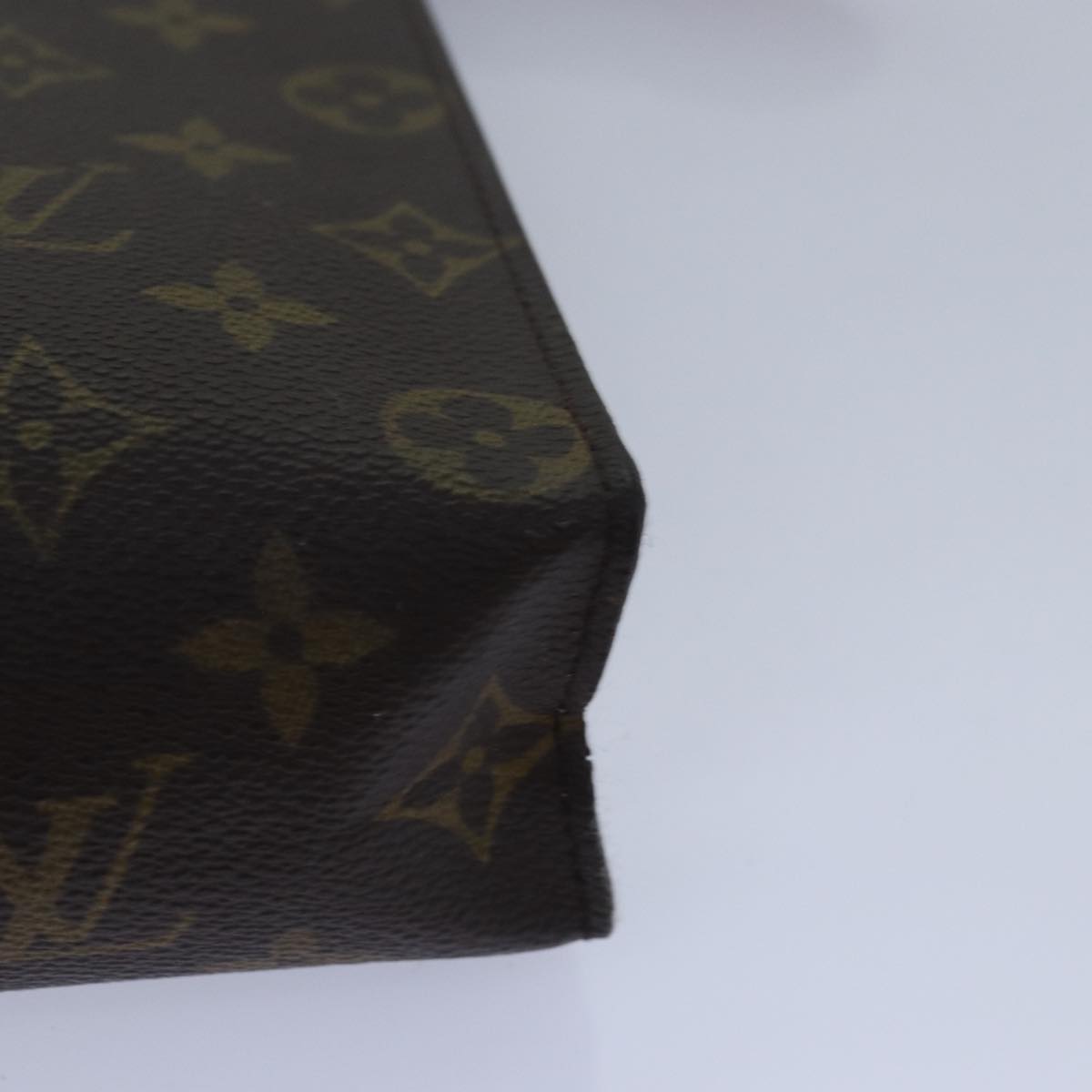 LOUIS VUITTON Monogram Poche Toilette 26 Pouch M47542 LV Auth 79928