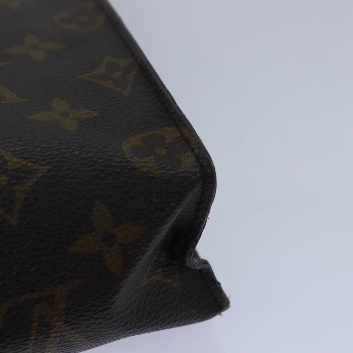 LOUIS VUITTON Monogram Poche Toilette 26 Pouch M47542 LV Auth 79929