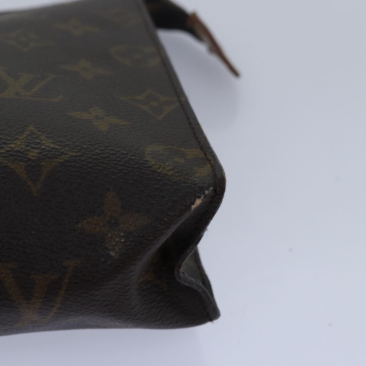 LOUIS VUITTON Monogram Poche Toilette 26 Pouch M47542 LV Auth 79929