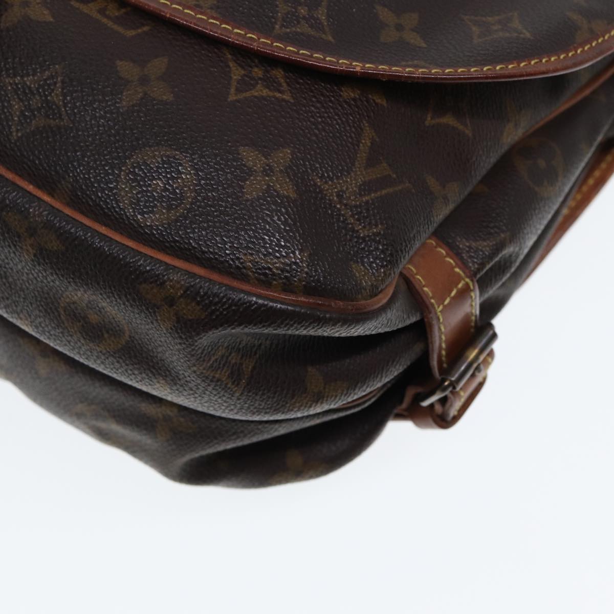 LOUIS VUITTON Monogram Saumur 30 Shoulder Bag M42256 LV Auth 79967