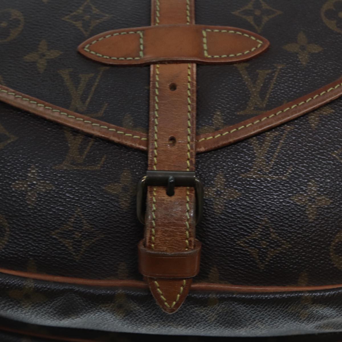 LOUIS VUITTON Monogram Saumur 30 Shoulder Bag M42256 LV Auth 79967