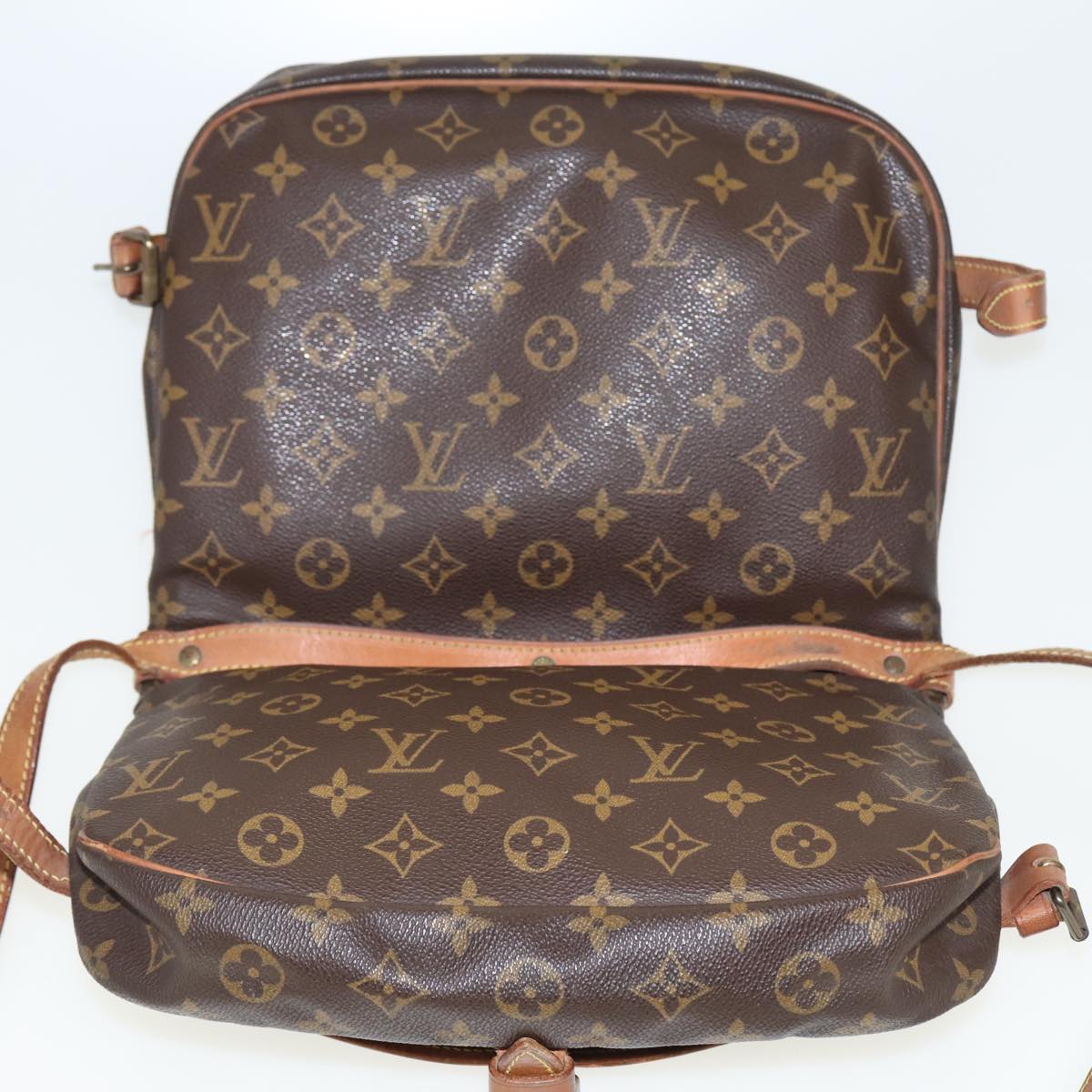 LOUIS VUITTON Monogram Saumur 30 Shoulder Bag M42256 LV Auth 79967