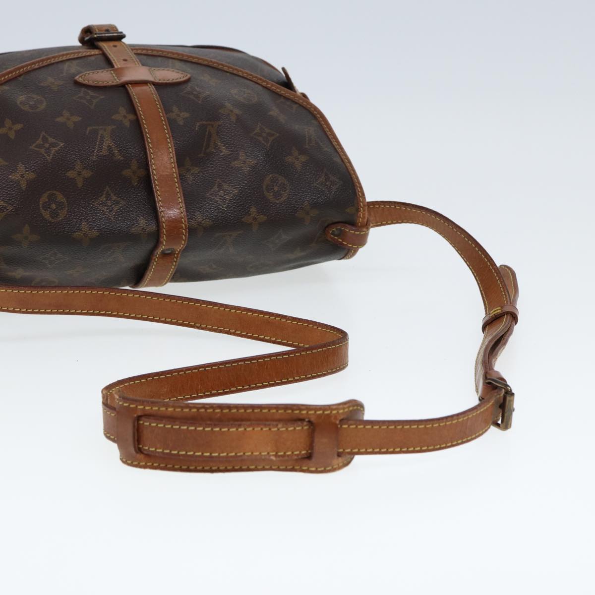 LOUIS VUITTON Monogram Saumur 30 Shoulder Bag M42256 LV Auth 79967