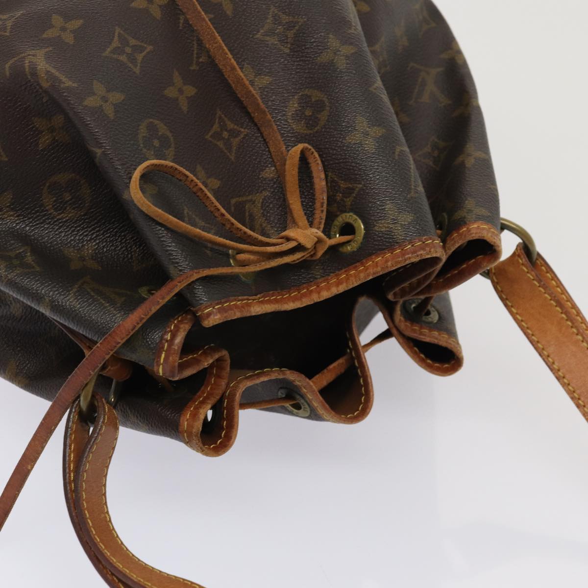 LOUIS VUITTON Monogram Petit Noe Shoulder Bag M42226 LV Auth 80026