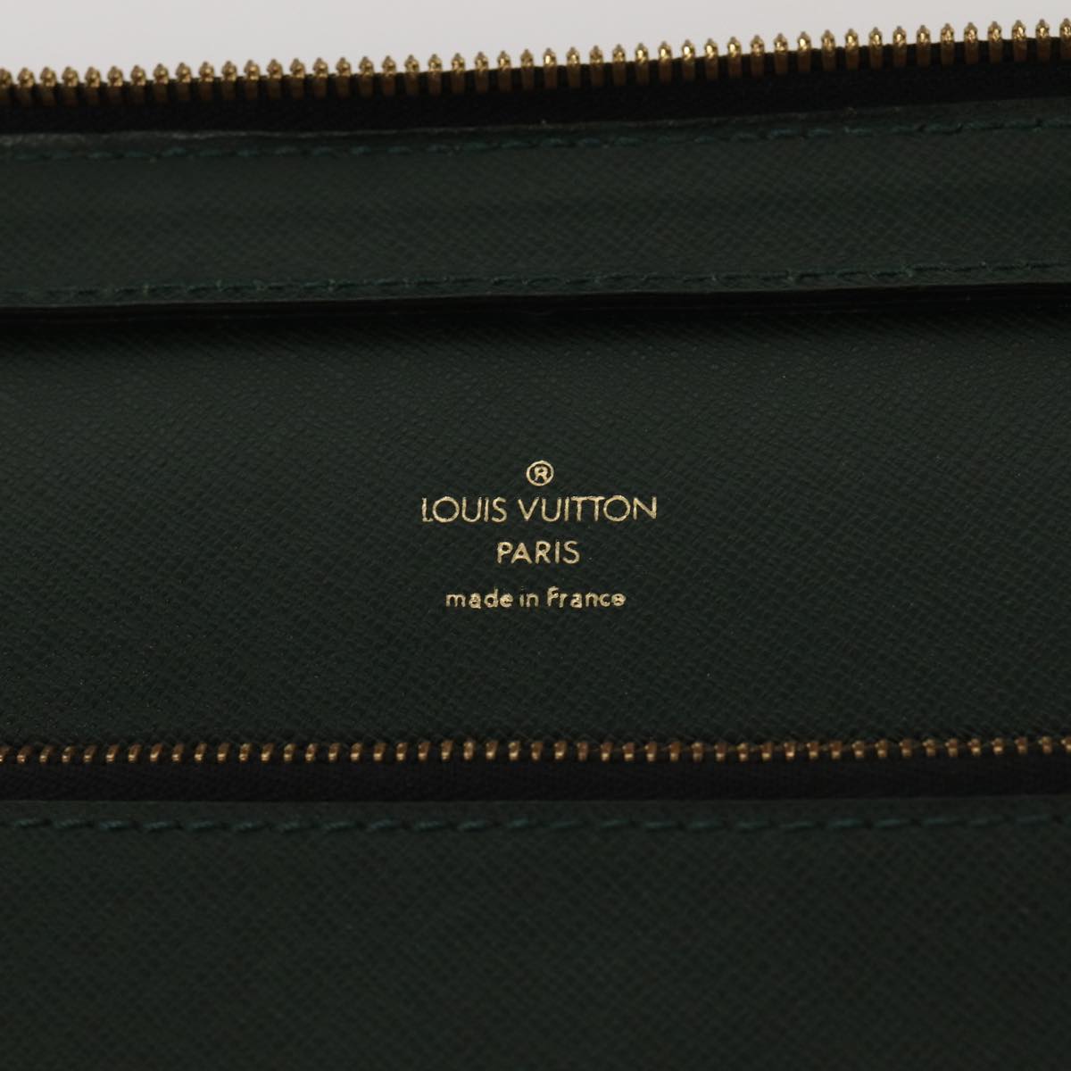 LOUIS VUITTON Taiga Baltic Briefcase Epicea M30064 LV Auth 80158