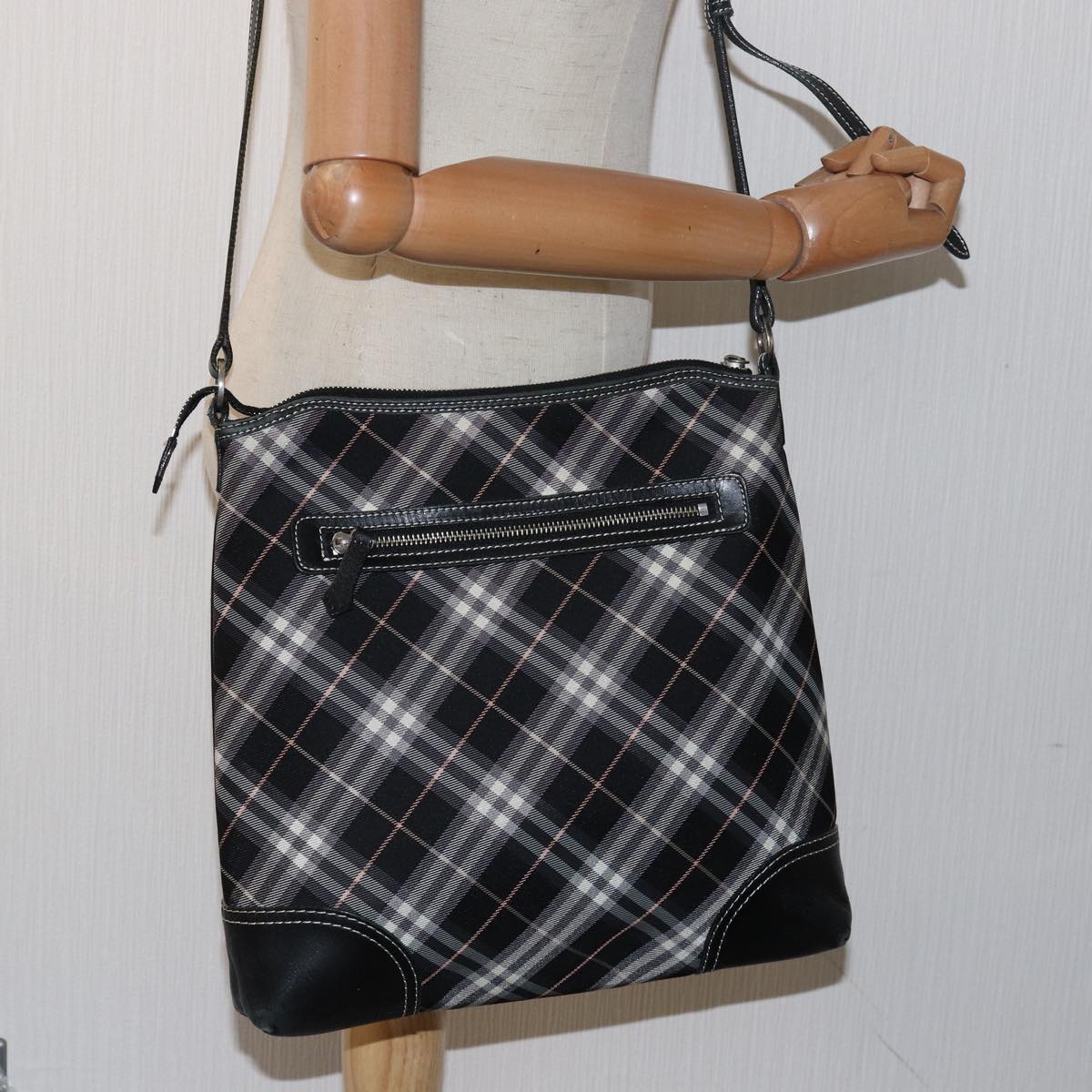 BURBERRY Nova Check Blue Label Shoulder Bag Nylon Black Auth 80167