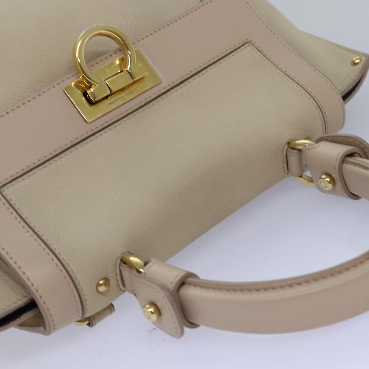 Salvatore Ferragamo Gancini Sofia Hand Bag Leather Beige Auth 80236