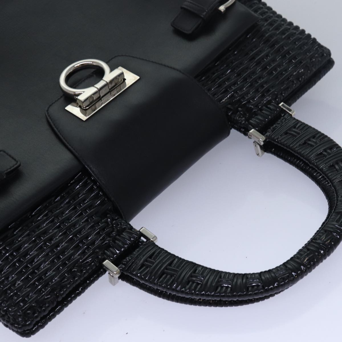 Salvatore Ferragamo Gancini Hand Bag Raffia Black Auth 80250