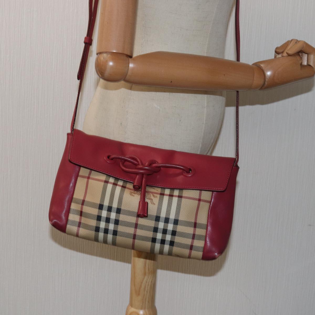 BURBERRY Nova Check Shoulder Bag PVC Leather Beige Red Auth 80259