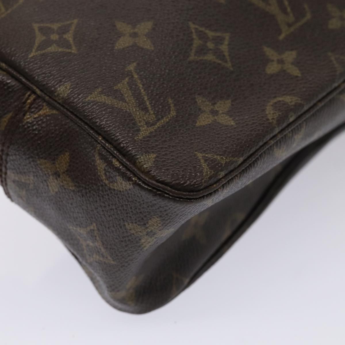 LOUIS VUITTON Monogram Trousse Toilette 28 Clutch Bag M47522 LV Auth 80294