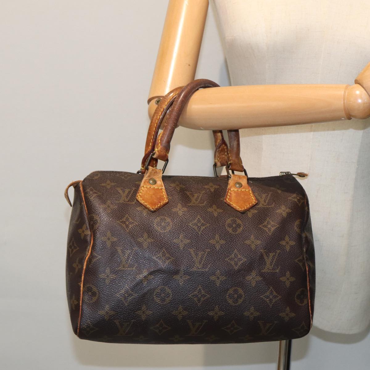 LOUIS VUITTON Monogram Speedy 25 Hand Bag M41528 LV Auth 80367