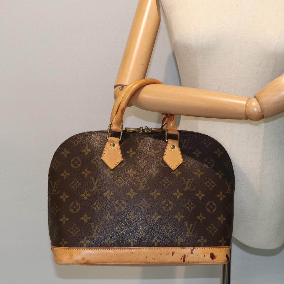 LOUIS VUITTON Monogram Alma Hand Bag M51130 LV Auth 80408