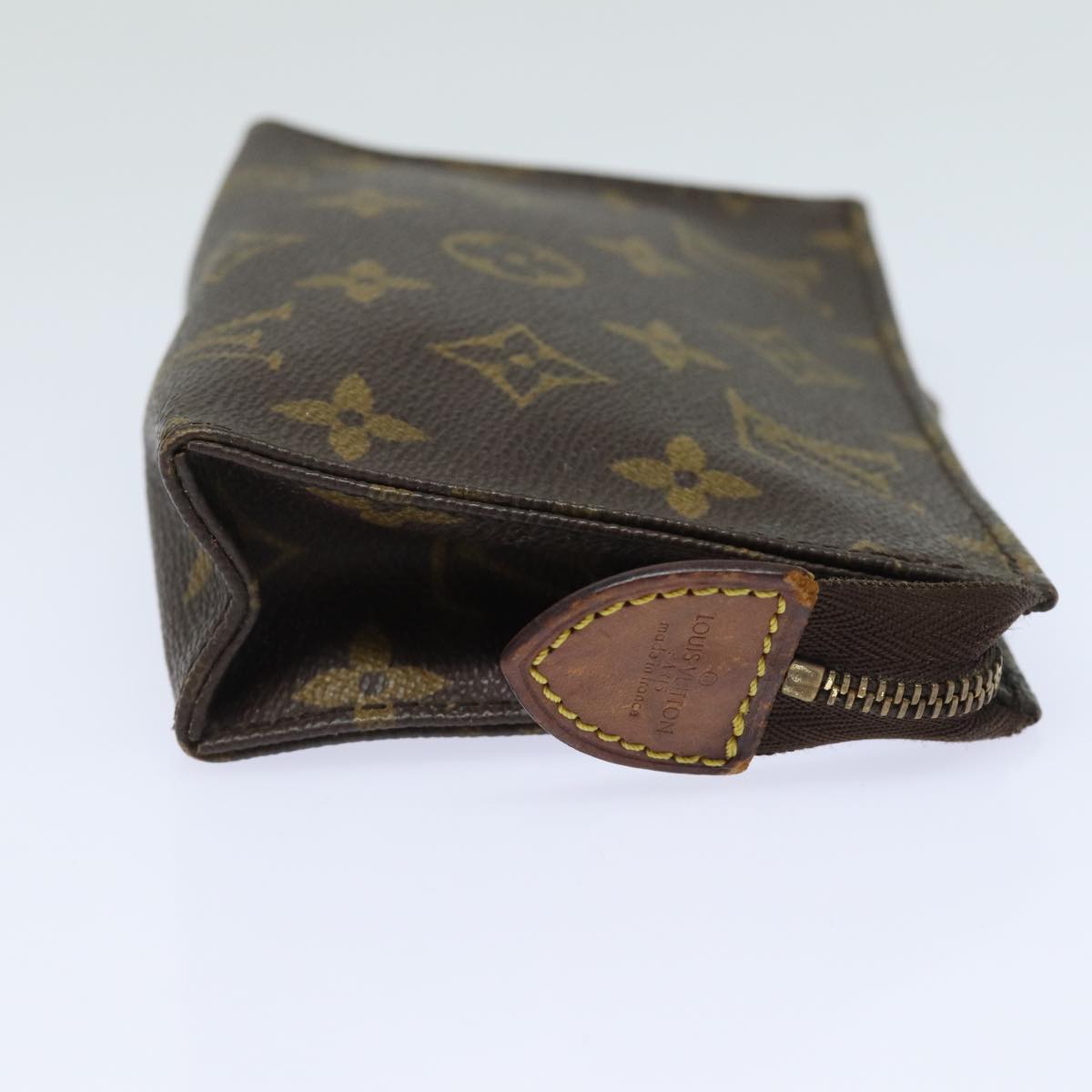 LOUIS VUITTON Monogram Poche Toilette 15 Pouch M47546 LV Auth 80427