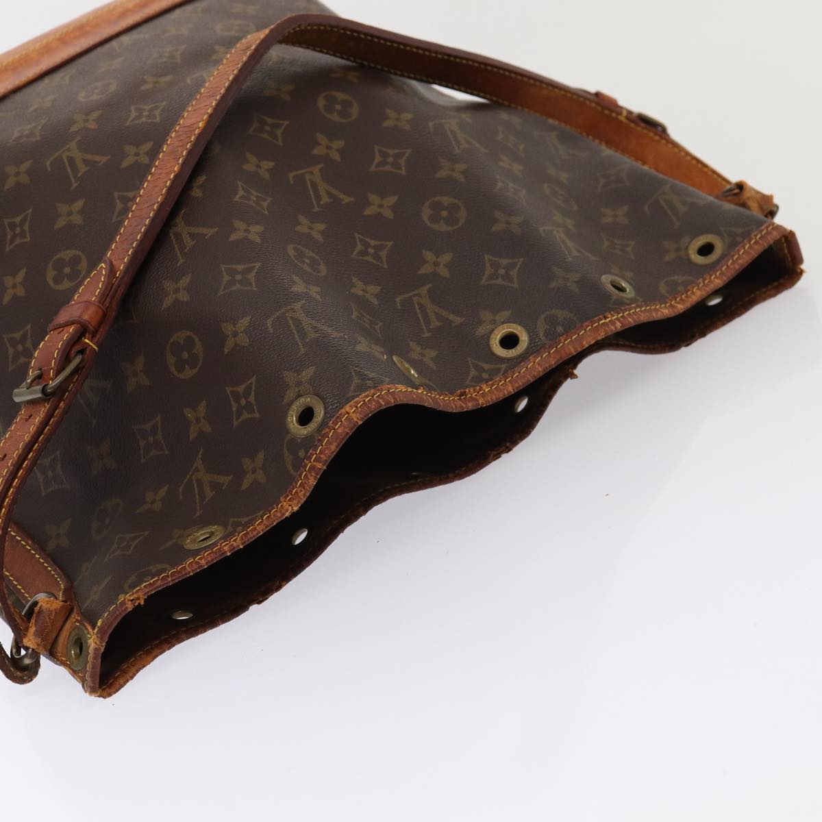 LOUIS VUITTON Monogram Noe Shoulder Bag M42224 LV Auth 80473