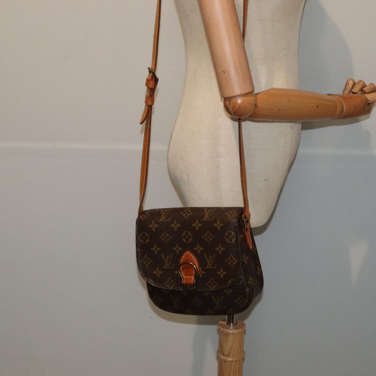 LOUIS VUITTON Monogram Saint Cloud MM Shoulder Bag M51243 LV Auth 80494