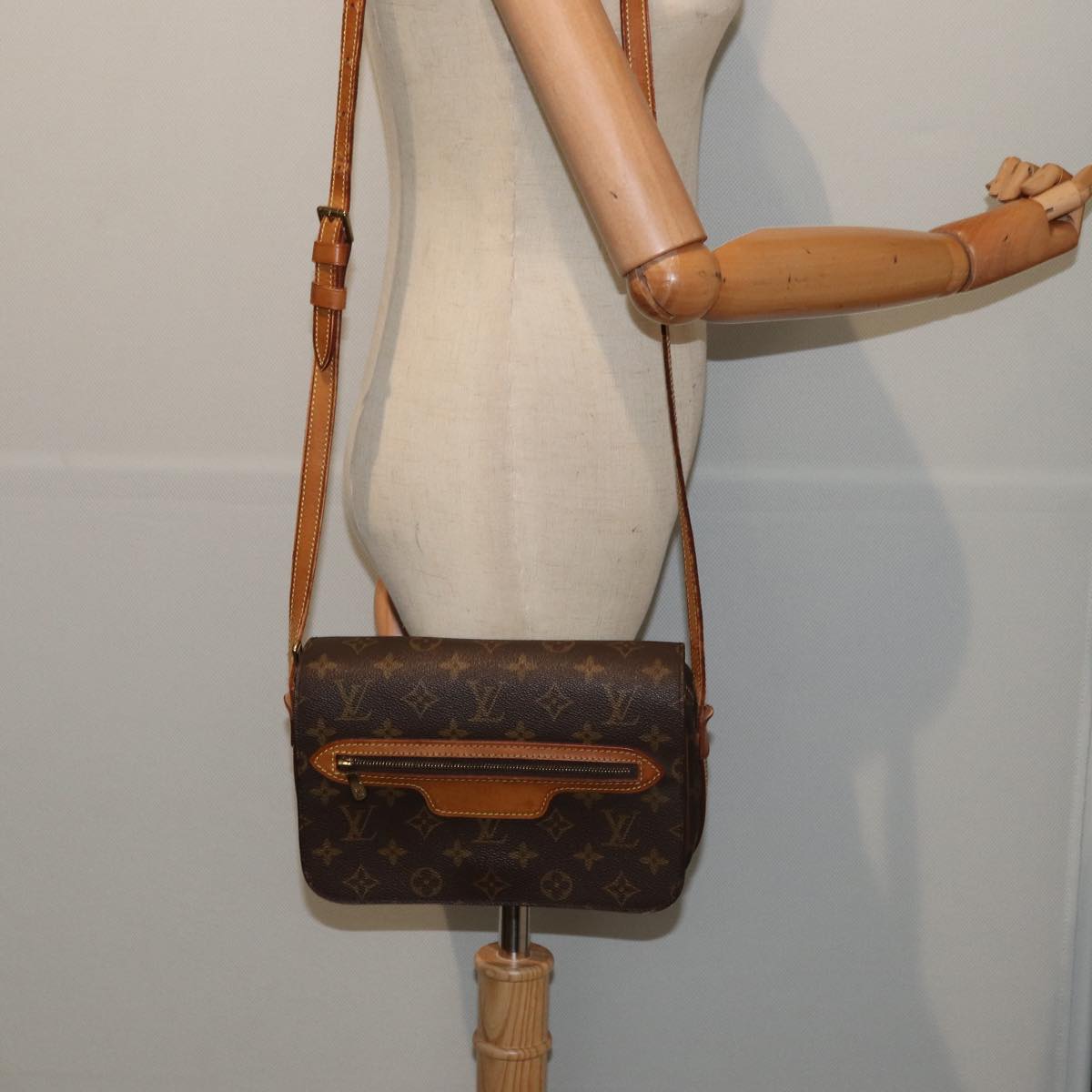 LOUIS VUITTON Monogram Saint Germain Shoulder Bag M51210 LV Auth 80508