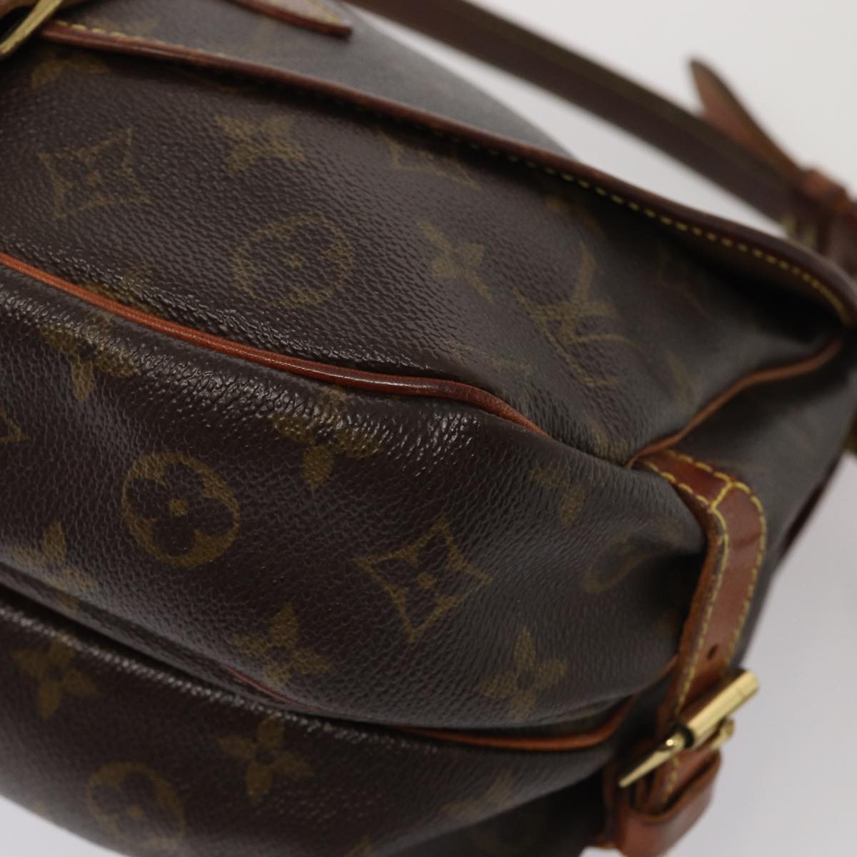 LOUIS VUITTON Monogram Saumur 30 Shoulder Bag M42256 LV Auth 80523