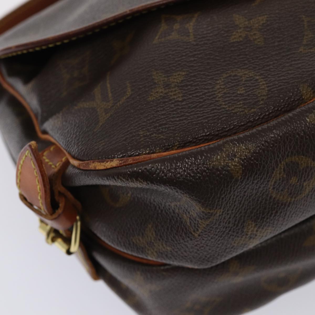 LOUIS VUITTON Monogram Saumur 30 Shoulder Bag M42256 LV Auth 80523