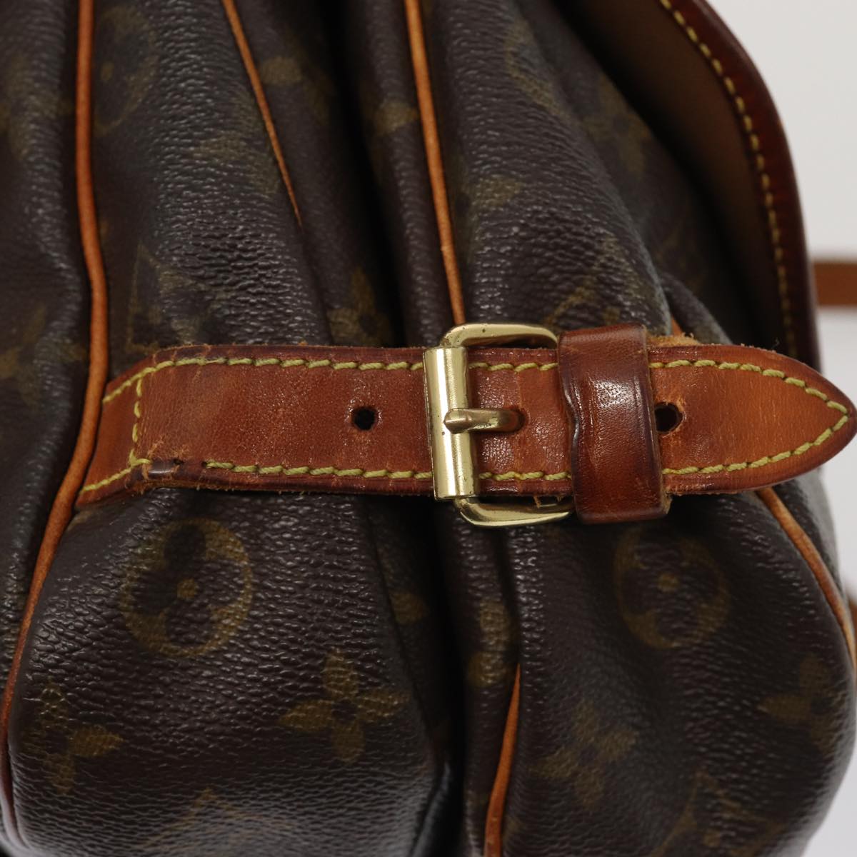 LOUIS VUITTON Monogram Saumur 30 Shoulder Bag M42256 LV Auth 80523