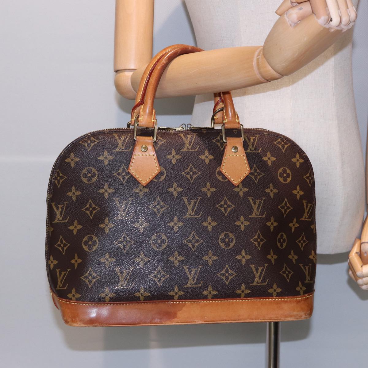 LOUIS VUITTON Monogram Alma Hand Bag M51130 LV Auth 80536