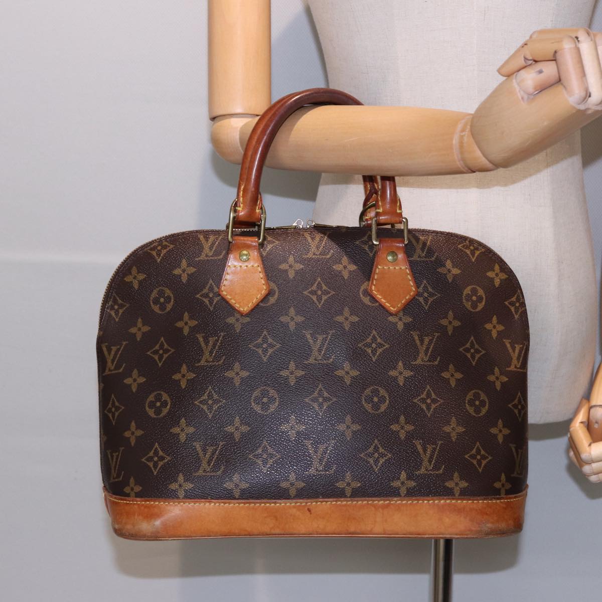 LOUIS VUITTON Monogram Alma Hand Bag M51130 LV Auth 80537