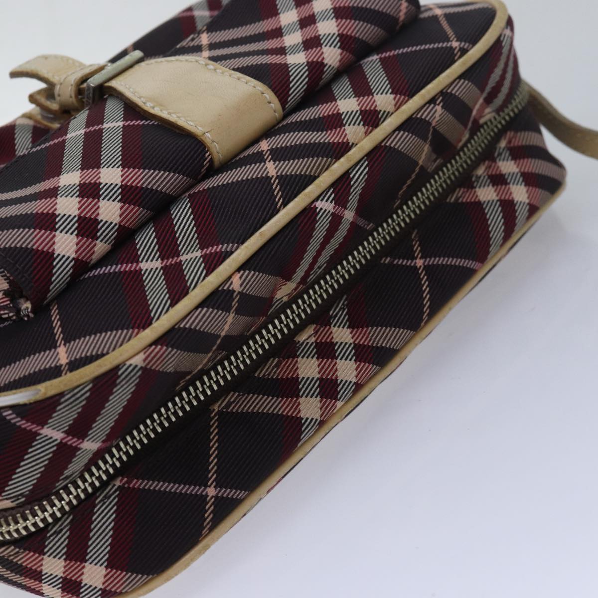 BURBERRY Nova Check Blue Label Shoulder Bag Nylon Red Auth 80617