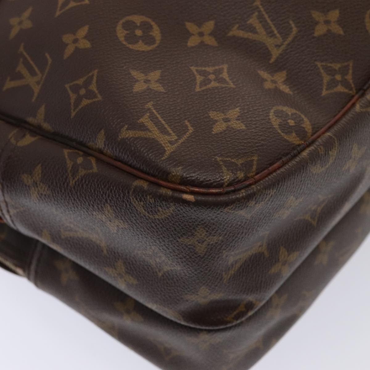 LOUIS VUITTON Monogram Reporter GM Shoulder Bag M45252 LV Auth 80643