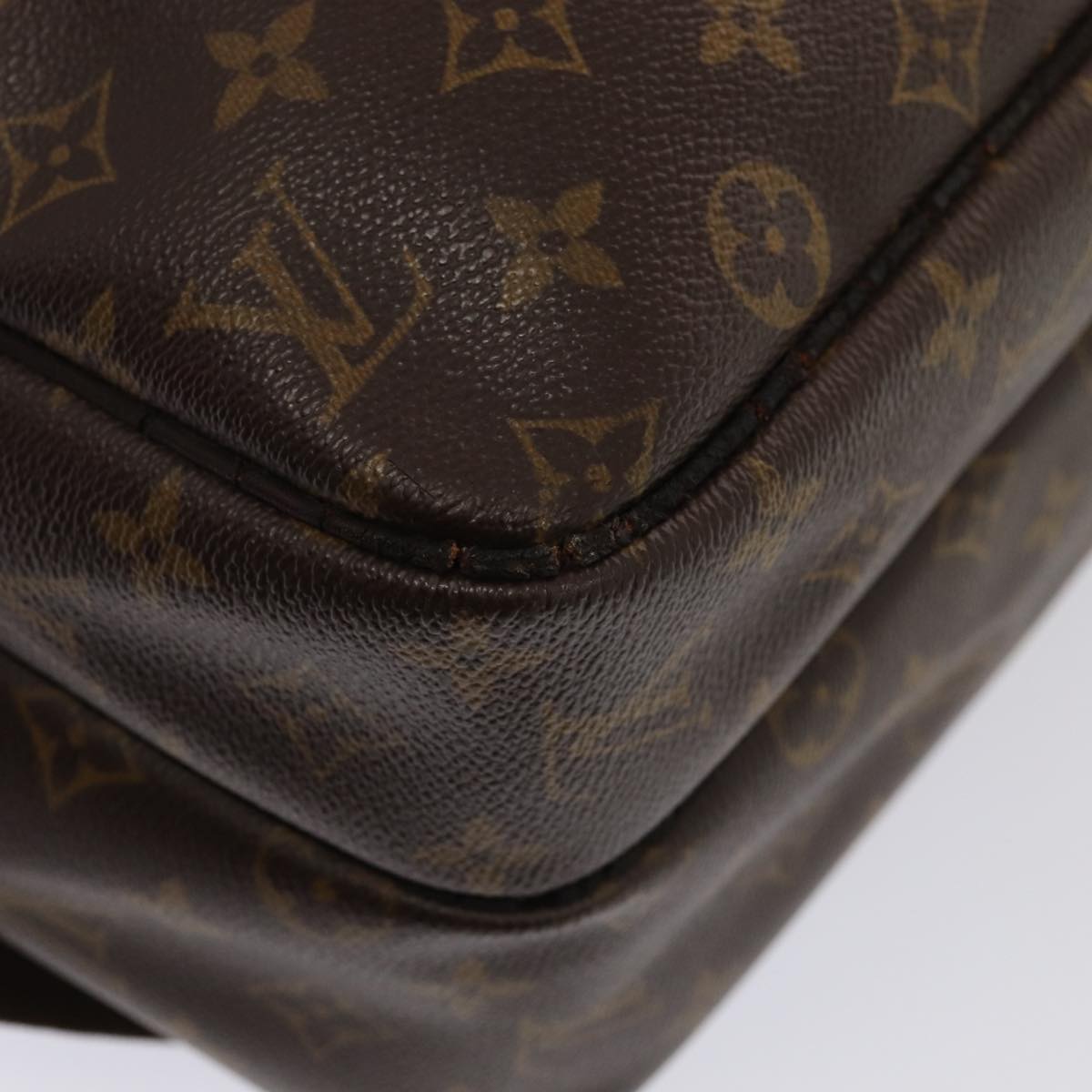 LOUIS VUITTON Monogram Reporter GM Shoulder Bag M45252 LV Auth 80643