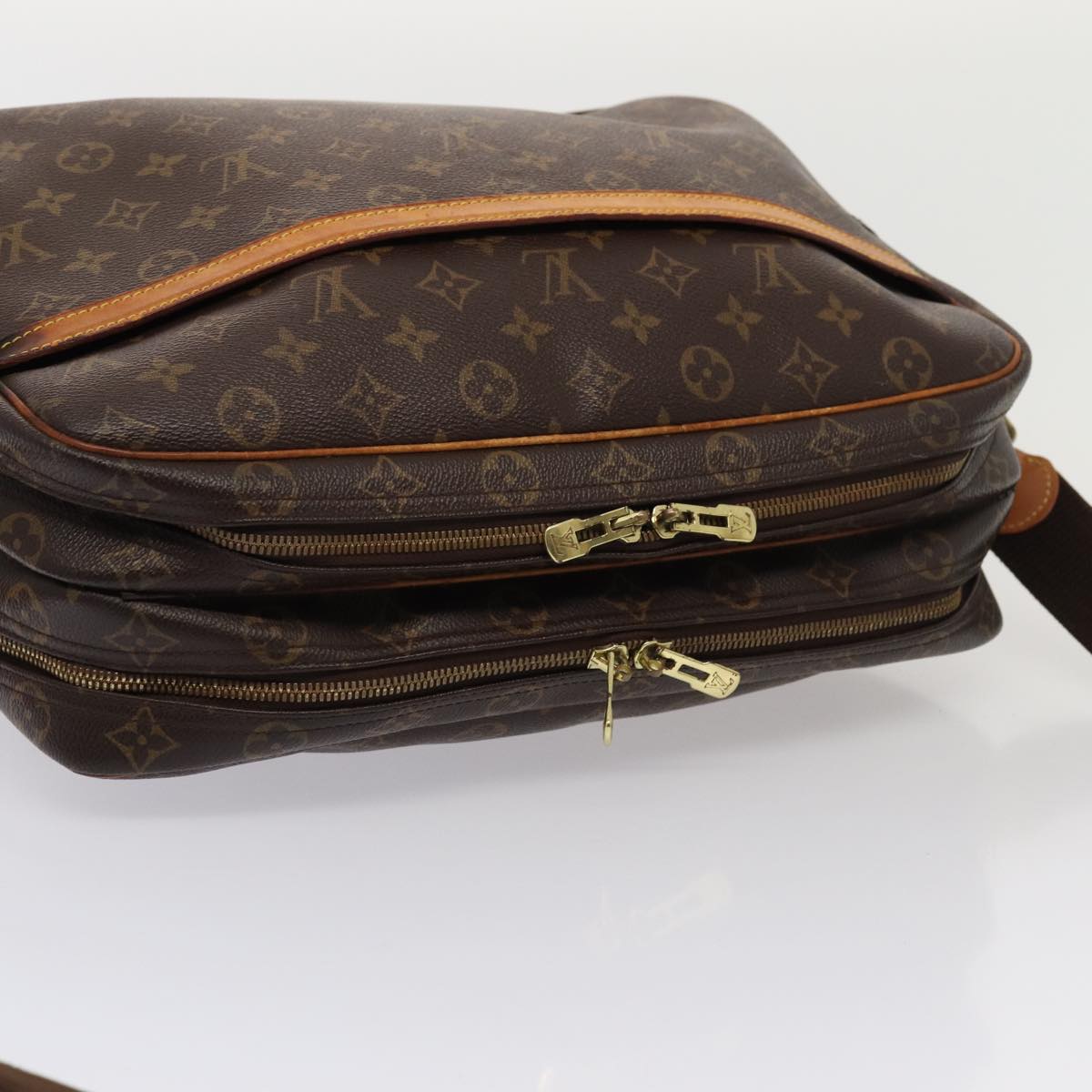 LOUIS VUITTON Monogram Reporter GM Shoulder Bag M45252 LV Auth 80643