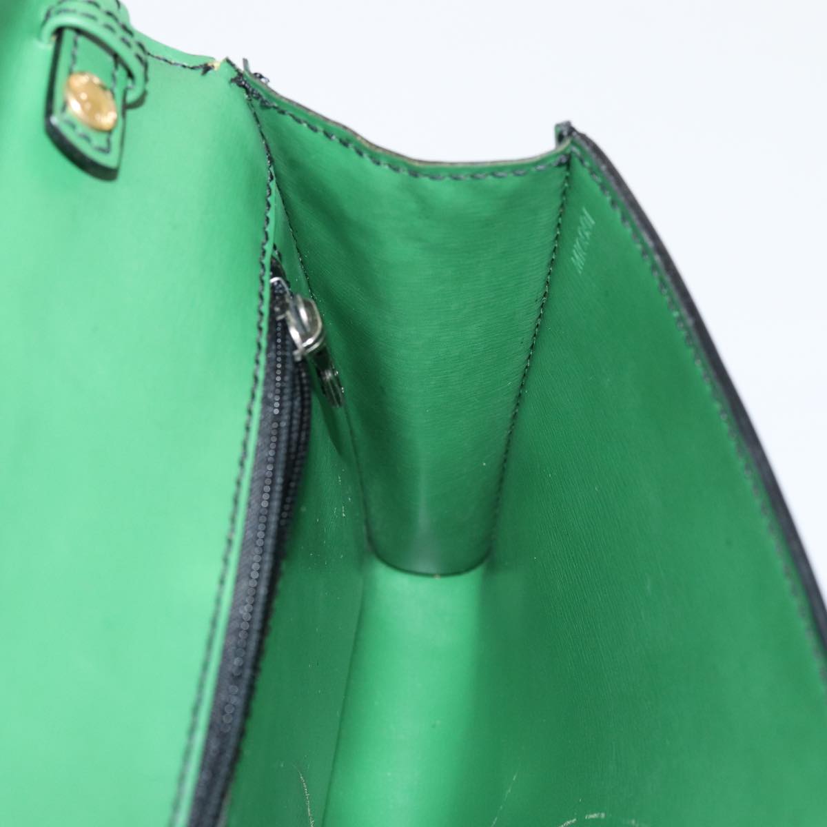 LOUIS VUITTON Epi Pochette Arche Shoulder Bag Green M52574 LV Auth 80726