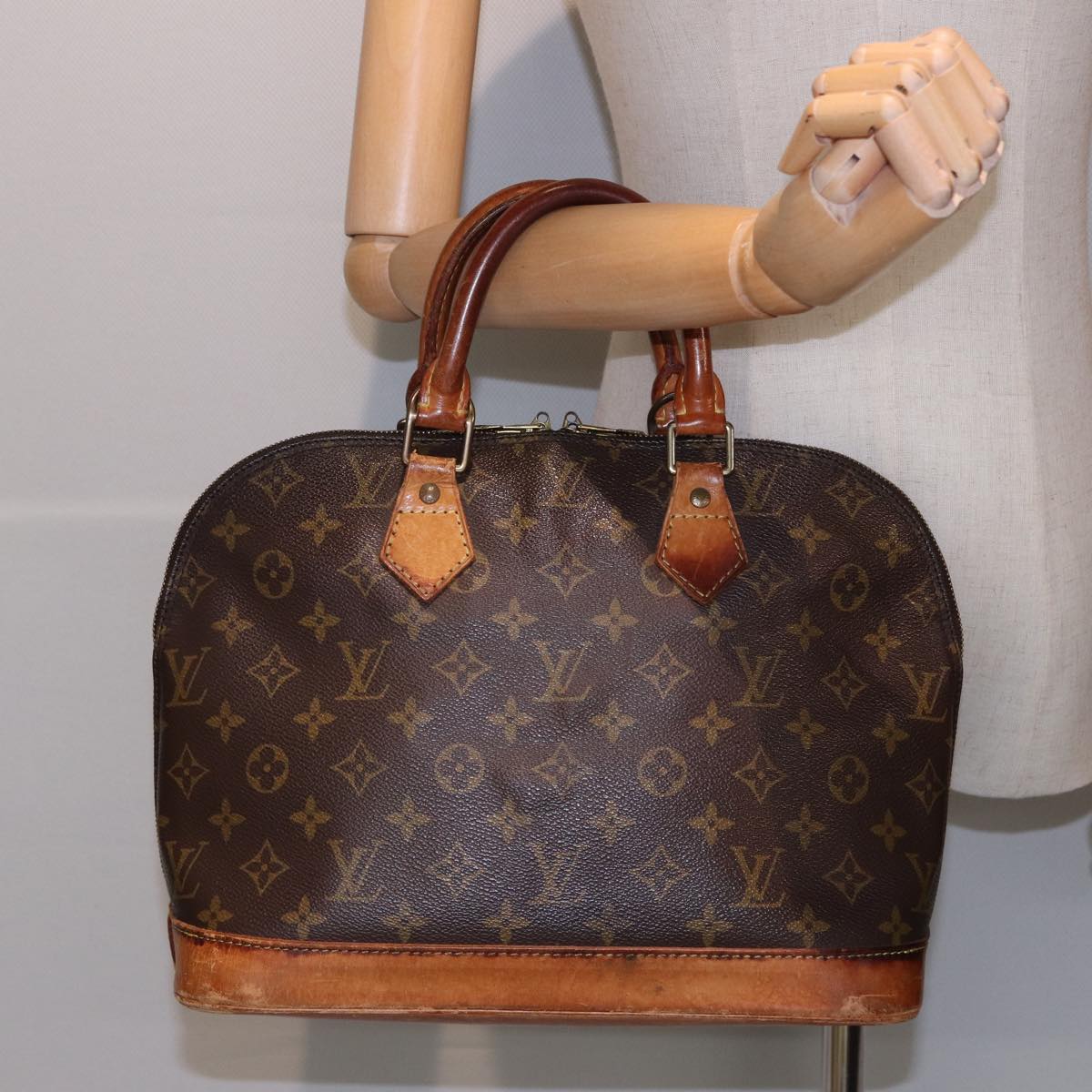 LOUIS VUITTON Monogram Alma Hand Bag M51130 LV Auth 80745