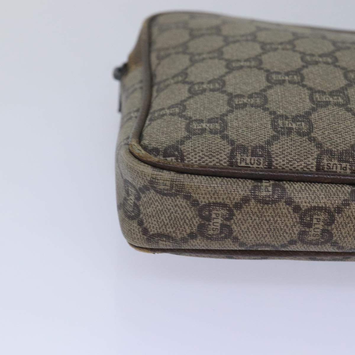 GUCCI GG Plus Supreme Clutch Bag PVC Beige Auth 80949