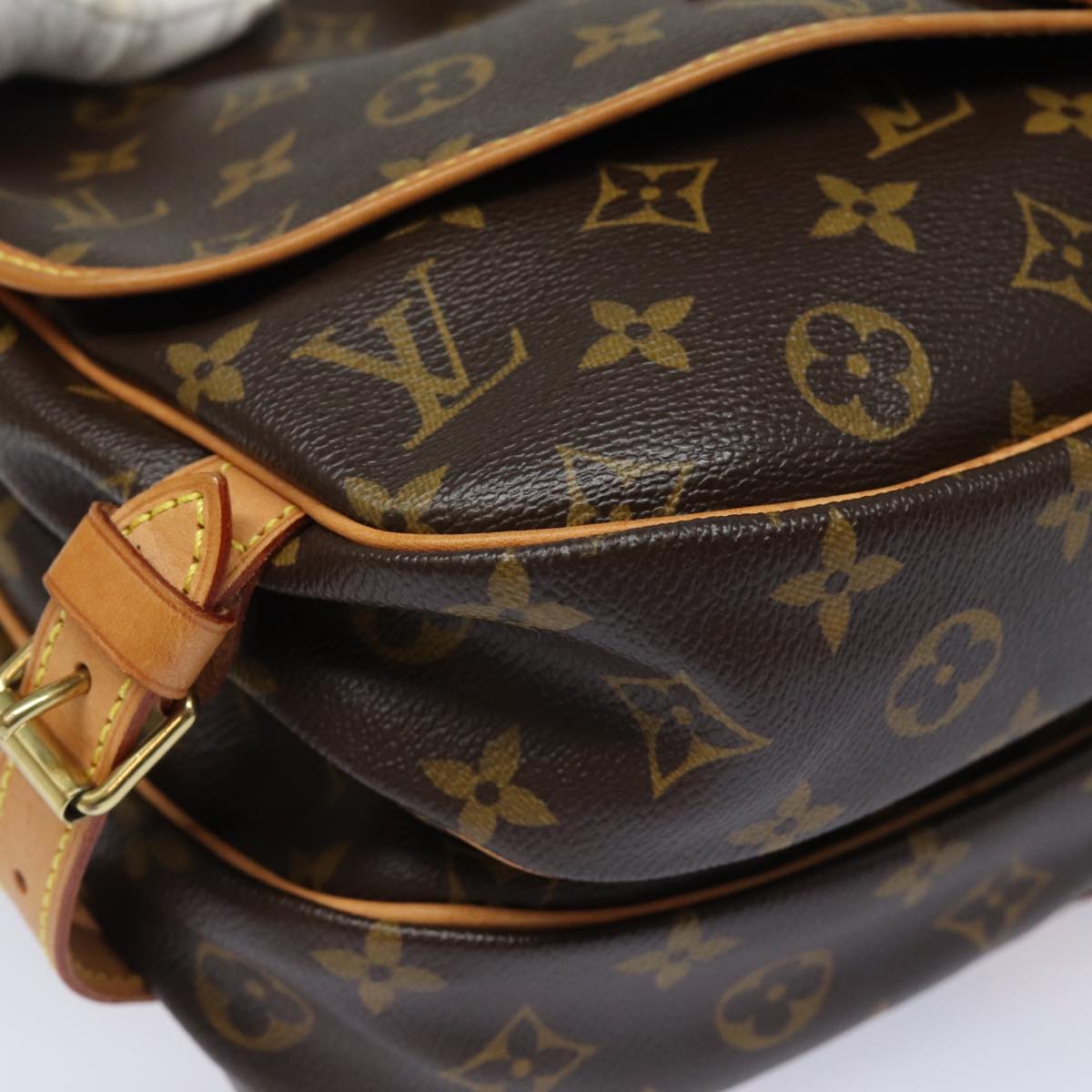 LOUIS VUITTON Monogram Saumur 30 Shoulder Bag M42256 LV Auth 80965A